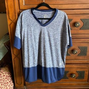 Women’s Nike Top